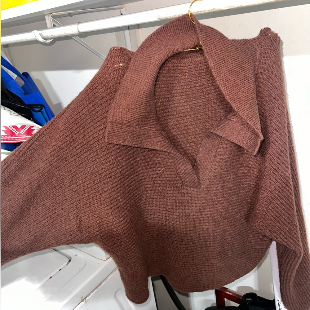 BROWN WOMENS SOFT SWEATER SIZE LARGE